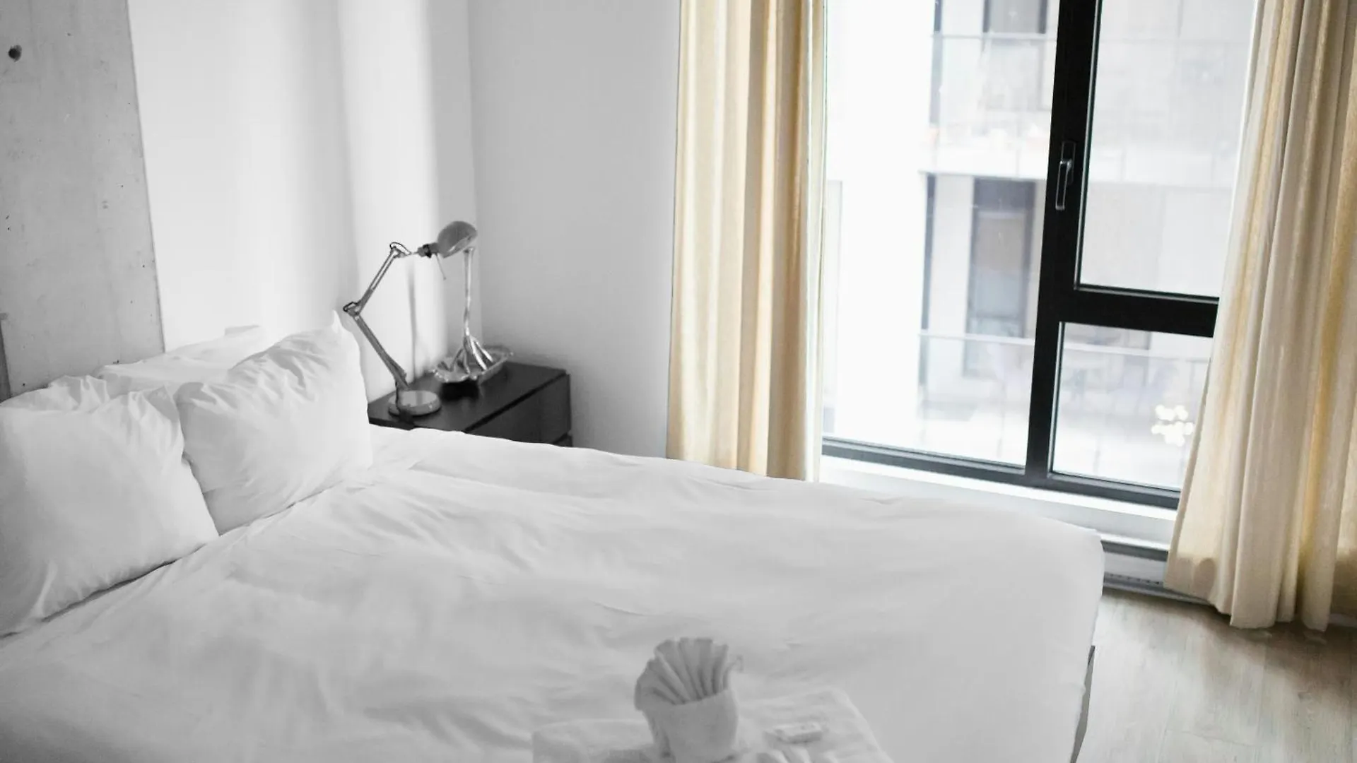 **** Hotel The Glory Suites Near New Delhi Airport India