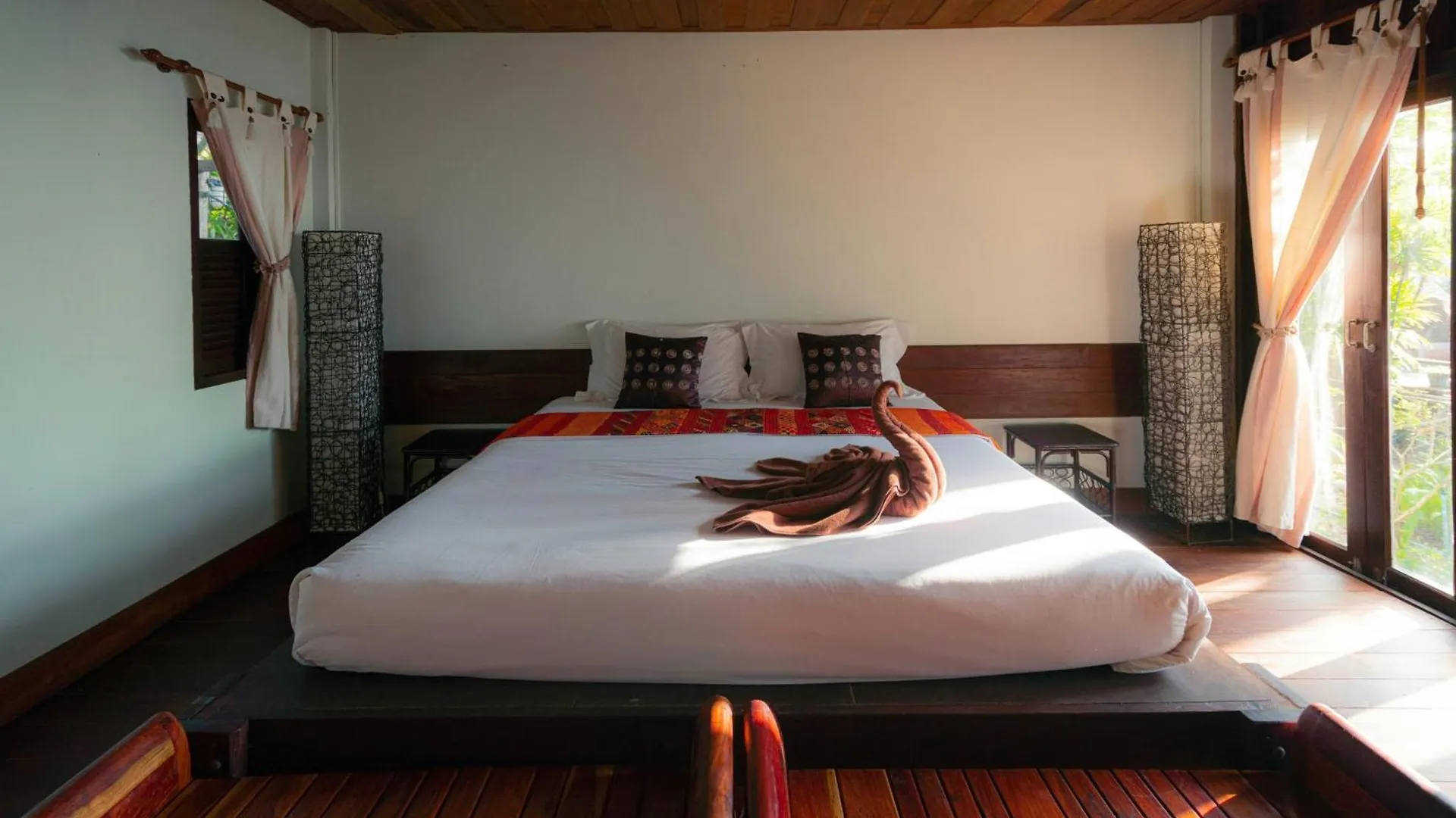 The Glory Suites Near New Delhi Airport 4*,