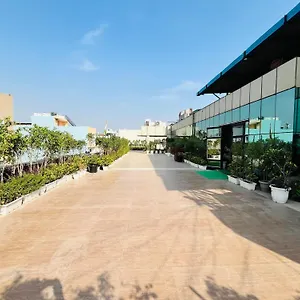 Отель Airport Grand By Fantasia